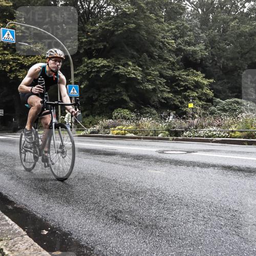 13.09.2026 - Stadtparktriathlon H.Heesch http://msf.ph/oto/10374990 13.09.2026 09:14:29 Radfahren 23, 49, 106, 123, 143, 198 meine-sportfotos.de