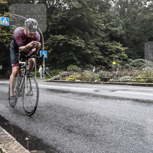 13.09.2026 - Stadtparktriathlon H.Heesch http://msf.ph/oto/10375003 13.09.2026 09:14:32 Radfahren 23, 106, 123, 198 meine-sportfotos.de