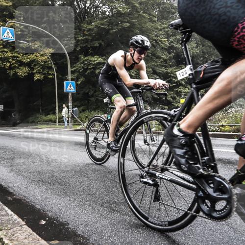 13.09.2026 - Stadtparktriathlon H.Heesch http://msf.ph/oto/10375013 13.09.2026 09:14:32 Radfahren 23, 106, 123, 198 meine-sportfotos.de