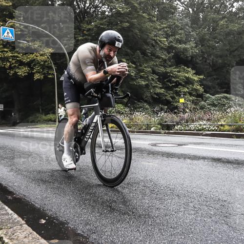 13.09.2026 - Stadtparktriathlon H.Heesch http://msf.ph/oto/10375028 13.09.2026 09:14:39 Radfahren 81, 178, 201 meine-sportfotos.de