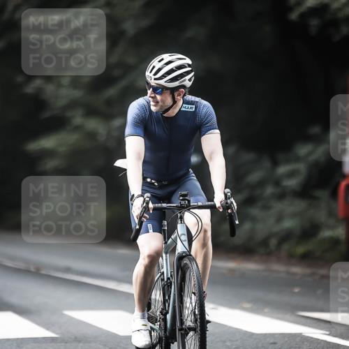 13.09.2026 - Stadtparktriathlon H.Heesch http://msf.ph/oto/10375040 13.09.2026 10:55:49 Radfahren 361, 470, 493, 498 meine-sportfotos.de