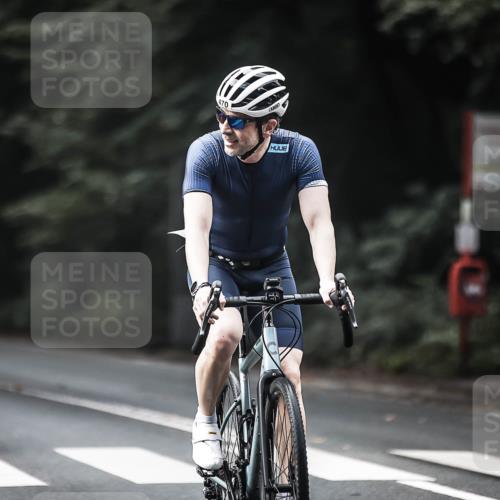 13.09.2026 - Stadtparktriathlon H.Heesch http://msf.ph/oto/10375042 13.09.2026 10:55:49 Radfahren 361, 470, 493, 498 meine-sportfotos.de