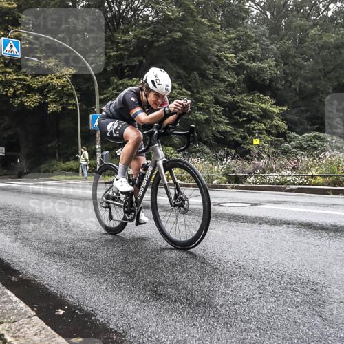 13.09.2026 - Stadtparktriathlon H.Heesch http://msf.ph/oto/10375068 13.09.2026 09:15:08 Radfahren 9, 29, 142, 163, 203 meine-sportfotos.de