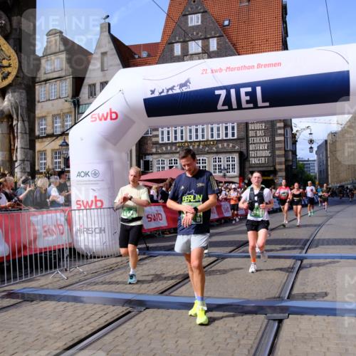13.09.2026 - 21. swb-Marathon Bremen Tim E. http://msf.ph/oto/10375071 13.09.2026 13:11:32 Ziel 335, 1349, 2087, 3440, 3448, 3484, 3647, 3899, 4429, 6274, 8183, 8474, 9291, 9410, 9618, 9762 meine-sportfotos.de