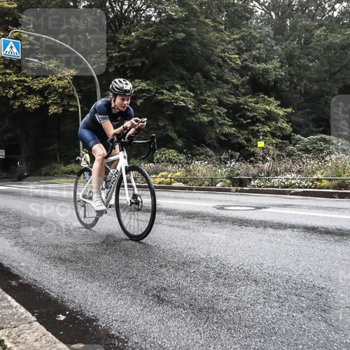 13.09.2026 - Stadtparktriathlon H.Heesch http://msf.ph/oto/10375073 13.09.2026 09:15:09 Radfahren 9, 29, 142, 163, 203 meine-sportfotos.de