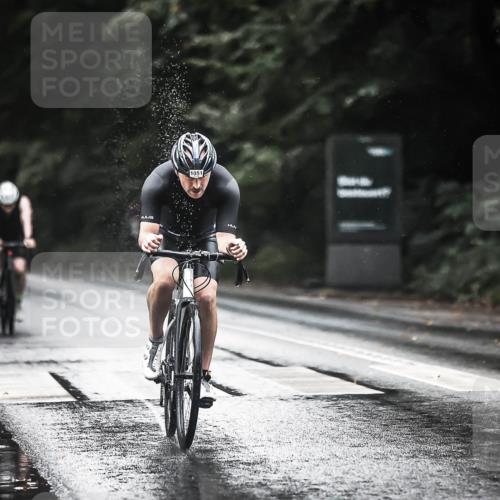 13.09.2026 - Stadtparktriathlon H.Heesch http://msf.ph/oto/10375082 13.09.2026 12:13:04 Radfahren 858, 955, 979, 1045, 1051, 1187 meine-sportfotos.de