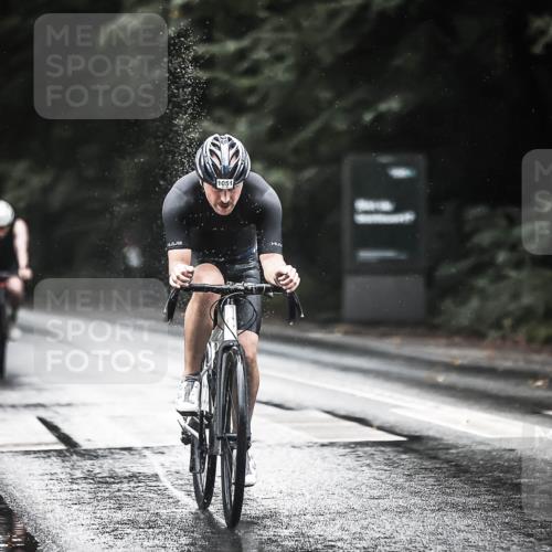 13.09.2026 - Stadtparktriathlon H.Heesch http://msf.ph/oto/10375084 13.09.2026 12:13:04 Radfahren 858, 955, 979, 1045, 1051, 1187 meine-sportfotos.de