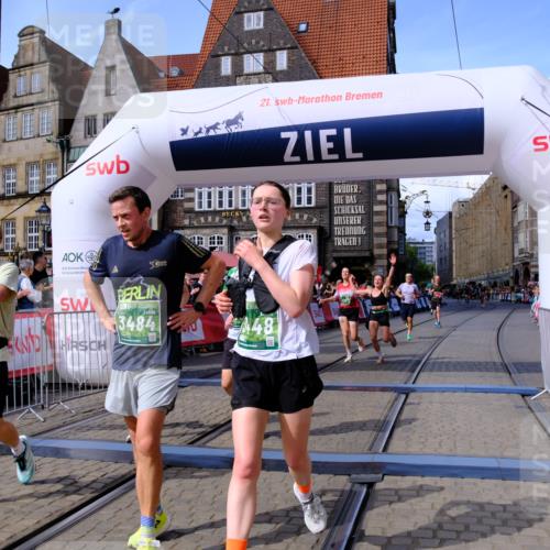 13.09.2026 - 21. swb-Marathon Bremen Tim E. http://msf.ph/oto/10375103 13.09.2026 13:11:33 Ziel 1349, 2087, 3440, 3448, 3484, 3647, 3899, 4429, 6274, 8474, 9291, 9410, 9618, 9762 meine-sportfotos.de