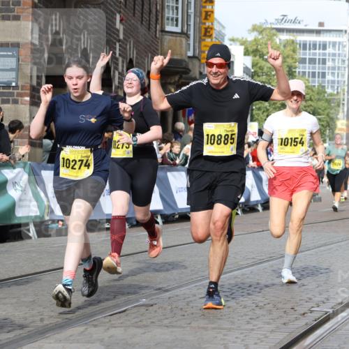 13.09.2026 - 21. swb-Marathon Bremen Strokosch-Dieckow http://msf.ph/oto/10375105 13.09.2026 11:02:32 Ziel 10153, 10154, 10173, 10274, 10331, 10338, 10439, 10473, 10500, 10617, 10636, 10738, 10803, 10885, 10915, 10924, 10943, 11249, 11505, 11576, 11811, 11853, 11886, 12016, 12042, 12094, 12134, 12135, 12145, 12360, 12437, 12506, 10190, 10296, 10633, 10783, 10945, 10985, 11096, 11261, 11662, 11701, 11719, 11776, 11945, 12154, 12429, 12451 meine-sportfotos.de