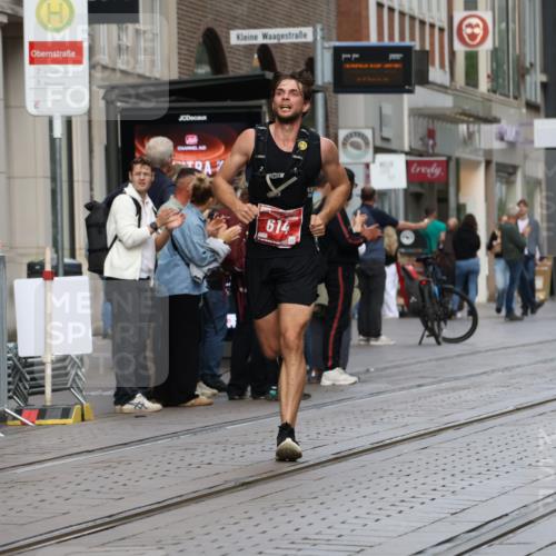 13.09.2026 - 21. swb-Marathon Bremen Strokosch-Dieckow http://msf.ph/oto/10375125 13.09.2026 12:28:29 Ziel 796, 443, 614, 751, 2054 meine-sportfotos.de