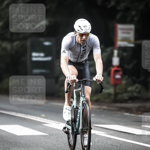 13.09.2026 - Stadtparktriathlon H.Heesch http://msf.ph/oto/10375187 13.09.2026 10:55:59 Radfahren 351, 427, 493, 498, 506, 513, 547, 671 meine-sportfotos.de