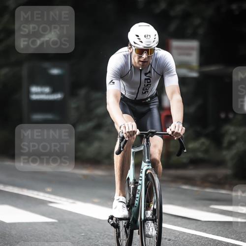 13.09.2026 - Stadtparktriathlon H.Heesch http://msf.ph/oto/10375194 13.09.2026 10:55:59 Radfahren 351, 427, 493, 498, 506, 513, 547, 671 meine-sportfotos.de