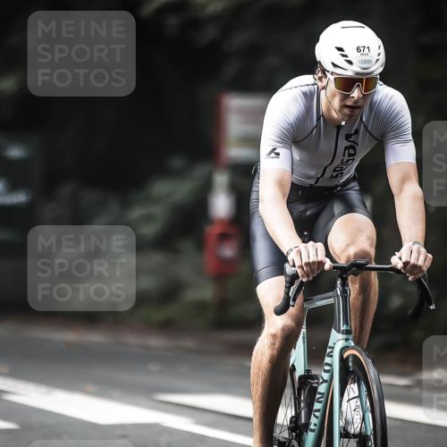 13.09.2026 - Stadtparktriathlon H.Heesch http://msf.ph/oto/10375206 13.09.2026 10:56:00 Radfahren 351, 427, 493, 506, 513, 547, 561, 671 meine-sportfotos.de