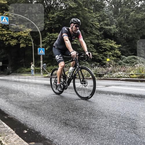 13.09.2026 - Stadtparktriathlon H.Heesch http://msf.ph/oto/10375229 13.09.2026 09:15:37 Radfahren 39, 117, 128, 161 meine-sportfotos.de