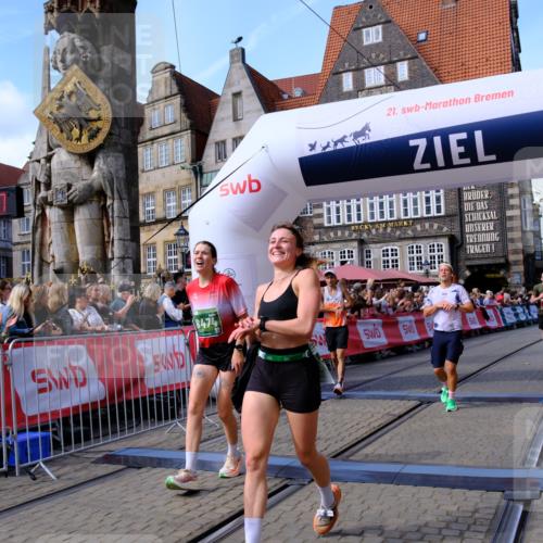 13.09.2026 - 21. swb-Marathon Bremen Tim E. http://msf.ph/oto/10375245 13.09.2026 13:11:36 Ziel 1349, 2087, 3440, 3448, 3484, 3899, 4429, 6274, 8474, 9291, 9618, 9762 meine-sportfotos.de