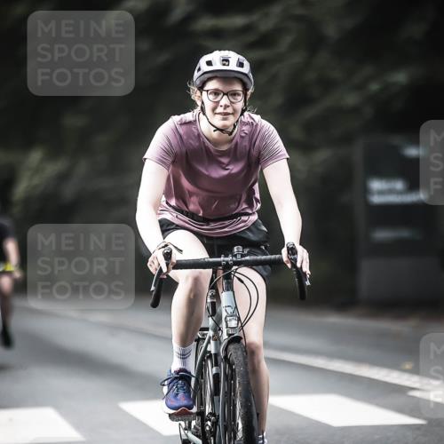 13.09.2026 - Stadtparktriathlon H.Heesch http://msf.ph/oto/10375253 13.09.2026 10:56:04 Radfahren 427, 506, 513, 561, 671 meine-sportfotos.de