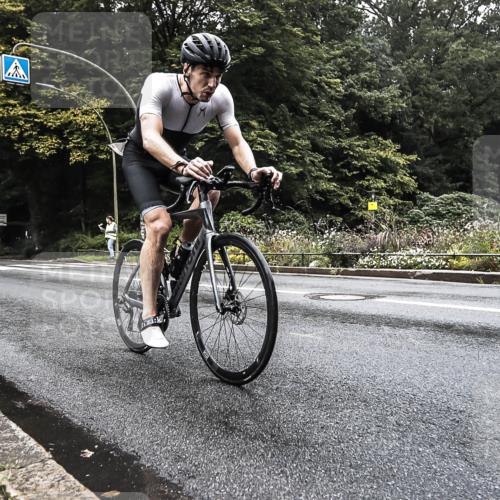 13.09.2026 - Stadtparktriathlon H.Heesch http://msf.ph/oto/10375259 13.09.2026 09:16:04 Radfahren 19, 93, 168, 189 meine-sportfotos.de