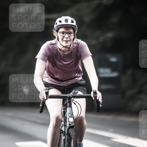 13.09.2026 - Stadtparktriathlon H.Heesch http://msf.ph/oto/10375263 13.09.2026 10:56:04 Radfahren 427, 506, 513, 561, 671 meine-sportfotos.de