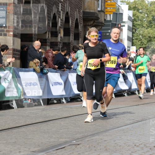 13.09.2026 - 21. swb-Marathon Bremen Strokosch-Dieckow http://msf.ph/oto/10375268 13.09.2026 11:02:37 Ziel 10153, 10154, 10173, 10273, 10274, 10278, 10331, 10338, 10439, 10473, 10636, 10738, 10885, 10915, 10943, 11249, 11505, 11576, 11811, 11853, 11886, 12042, 12094, 12134, 12135, 12437, 10190, 10296, 10633, 10783, 10945, 10954, 10955, 10985, 11096, 11107, 11564, 11701, 11719, 11730, 11776, 11785, 12071, 12154, 12247, 12451, 12465 meine-sportfotos.de