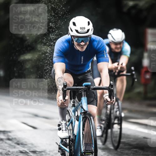 13.09.2026 - Stadtparktriathlon H.Heesch http://msf.ph/oto/10375271 13.09.2026 12:13:31 Radfahren 920, 1007, 1009, 1067 meine-sportfotos.de