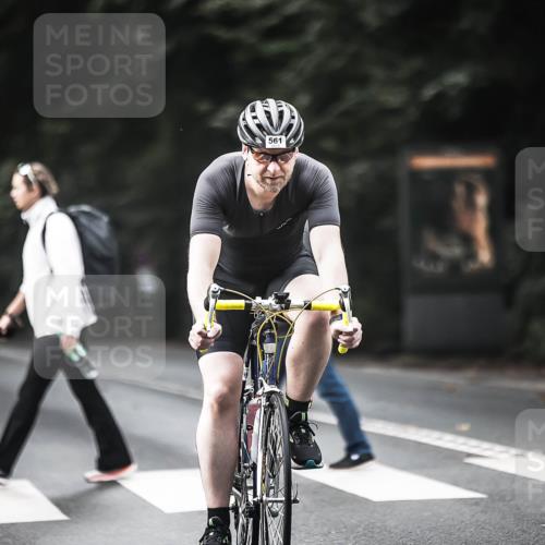 13.09.2026 - Stadtparktriathlon H.Heesch http://msf.ph/oto/10375294 13.09.2026 10:56:06 Radfahren 427, 506, 513, 561, 1799 meine-sportfotos.de
