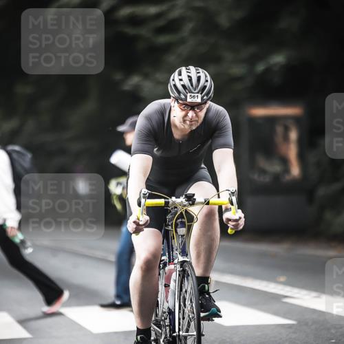 13.09.2026 - Stadtparktriathlon H.Heesch http://msf.ph/oto/10375299 13.09.2026 10:56:06 Radfahren 427, 506, 513, 561, 1799 meine-sportfotos.de