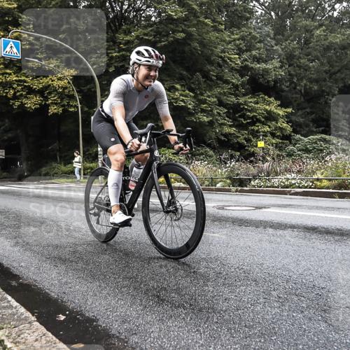 13.09.2026 - Stadtparktriathlon H.Heesch http://msf.ph/oto/10375306 13.09.2026 09:16:13 Radfahren 80, 100, 156 meine-sportfotos.de