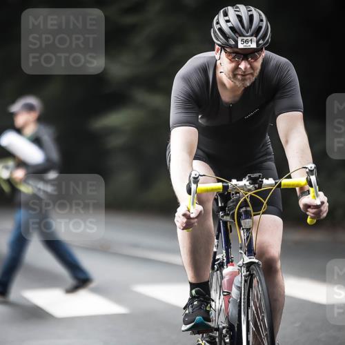 13.09.2026 - Stadtparktriathlon H.Heesch http://msf.ph/oto/10375313 13.09.2026 10:56:07 Radfahren 427, 506, 513, 561, 1799 meine-sportfotos.de