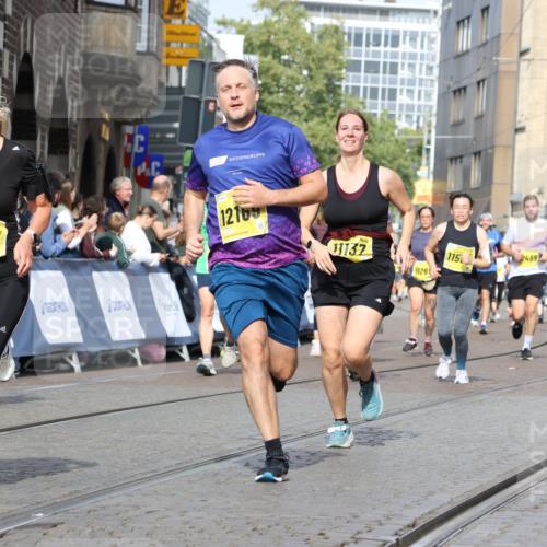 13.09.2026 - 21. swb-Marathon Bremen Strokosch-Dieckow http://msf.ph/oto/10375343 13.09.2026 11:02:38 Ziel 10153, 10154, 10173, 10273, 10274, 10278, 10331, 10338, 10439, 10473, 10636, 10738, 10885, 10915, 10943, 11249, 11505, 11576, 11811, 11853, 11886, 12042, 12094, 12134, 12135, 12437, 10190, 10296, 10633, 10783, 10945, 10954, 10955, 10985, 11096, 11107, 11564, 11701, 11719, 11730, 11776, 11785, 12071, 12154, 12247, 12451, 12465 meine-sportfotos.de