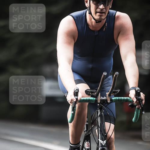 13.09.2026 - Stadtparktriathlon H.Heesch http://msf.ph/oto/10375392 13.09.2026 10:56:20 Radfahren 428, 509, 683, 685, 708 meine-sportfotos.de