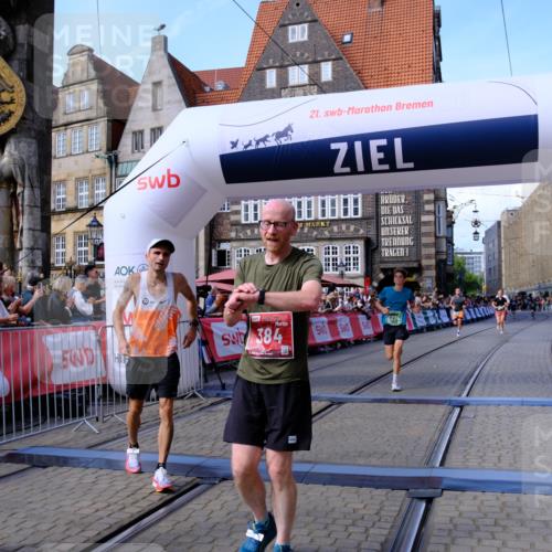 13.09.2026 - 21. swb-Marathon Bremen Tim E. http://msf.ph/oto/10375396 13.09.2026 13:11:40 Ziel 382, 1349, 2087, 3440, 3899, 6274, 7109, 8474, 9291, 9618, 9762 meine-sportfotos.de