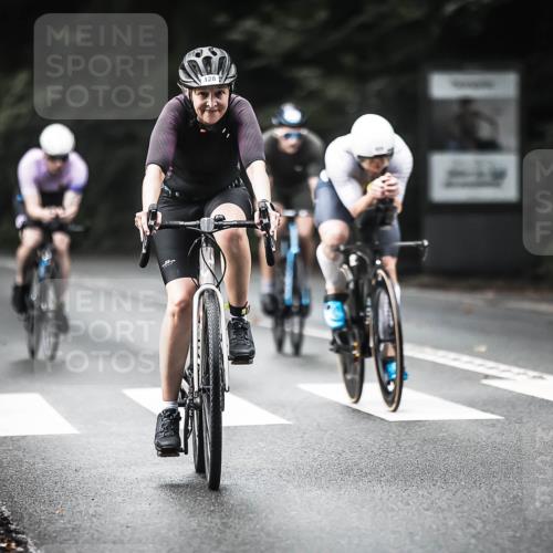 13.09.2026 - Stadtparktriathlon H.Heesch http://msf.ph/oto/10375407 13.09.2026 10:56:25 Radfahren 428, 509, 640, 683, 685, 708 meine-sportfotos.de