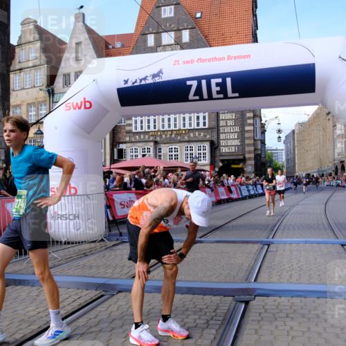 13.09.2026 - 21. swb-Marathon Bremen Tim E. http://msf.ph/oto/10375423 13.09.2026 13:11:43 Ziel 382, 1349, 2087, 3899, 6274, 7109, 8982, 9291, 9618 meine-sportfotos.de