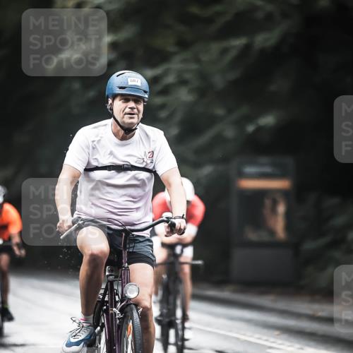 13.09.2026 - Stadtparktriathlon H.Heesch http://msf.ph/oto/10375458 13.09.2026 12:14:20 Radfahren 887, 899, 975, 1017 meine-sportfotos.de