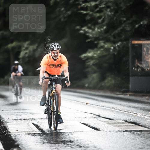 13.09.2026 - Stadtparktriathlon H.Heesch http://msf.ph/oto/10375472 13.09.2026 12:14:21 Radfahren 887, 899, 975, 1017 meine-sportfotos.de