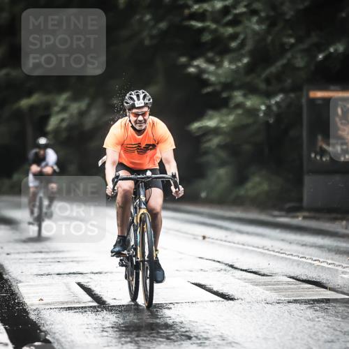 13.09.2026 - Stadtparktriathlon H.Heesch http://msf.ph/oto/10375476 13.09.2026 12:14:21 Radfahren 887, 899, 975, 1017 meine-sportfotos.de