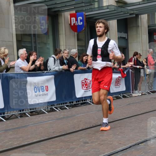 13.09.2026 - 21. swb-Marathon Bremen Strokosch-Dieckow http://msf.ph/oto/10375494 13.09.2026 12:28:42 Ziel 317, 608, 796, 1046, 443, 2054 meine-sportfotos.de