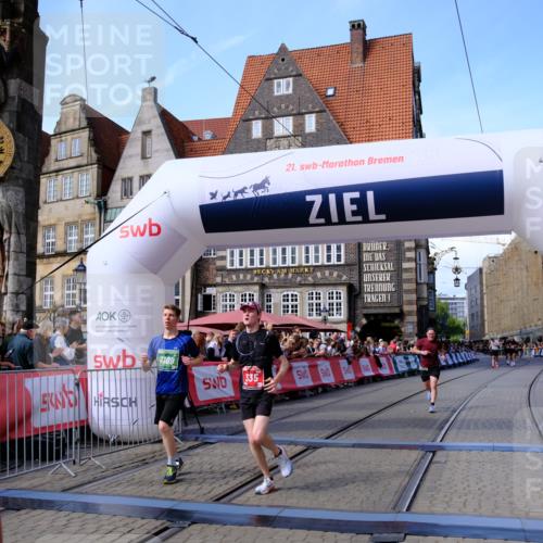 13.09.2026 - 21. swb-Marathon Bremen Tim E. http://msf.ph/oto/10375496 13.09.2026 13:11:53 Ziel 382, 5585, 6059, 7109, 8982, 13055 meine-sportfotos.de