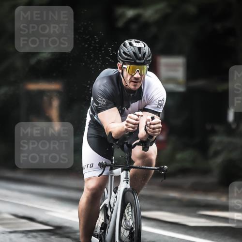 13.09.2026 - Stadtparktriathlon H.Heesch http://msf.ph/oto/10375518 13.09.2026 12:14:24 Radfahren 887, 899, 902, 957, 975, 1017 meine-sportfotos.de