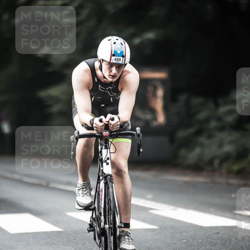 13.09.2026 - Stadtparktriathlon H.Heesch http://msf.ph/oto/10375548 13.09.2026 10:56:35 Radfahren 413, 670, 679, 688 meine-sportfotos.de