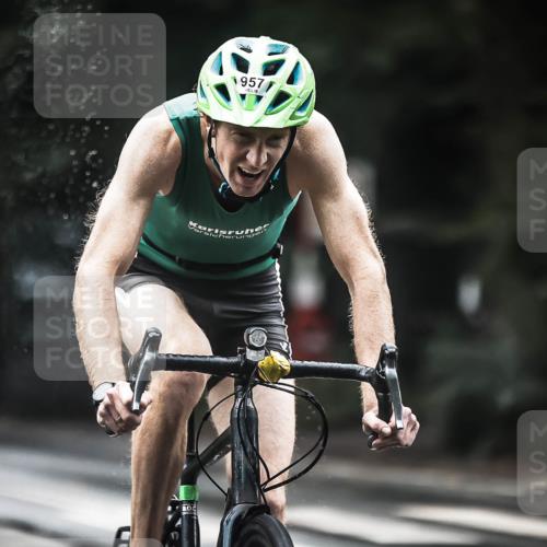 13.09.2026 - Stadtparktriathlon H.Heesch http://msf.ph/oto/10375561 13.09.2026 12:14:30 Radfahren 902, 954, 957, 975, 1035, 1055 meine-sportfotos.de