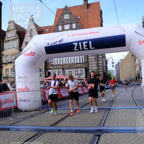 13.09.2026 - 21. swb-Marathon Bremen Tim E. http://msf.ph/oto/10375601 13.09.2026 13:12:04 Ziel 826, 863, 4368, 4651, 5521, 5585, 5893, 6059, 6668, 8996, 9398, 13055 meine-sportfotos.de