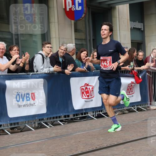 13.09.2026 - 21. swb-Marathon Bremen Strokosch-Dieckow http://msf.ph/oto/10375617 13.09.2026 12:28:45 Ziel 317, 608, 796, 1046, 443, 2054 meine-sportfotos.de