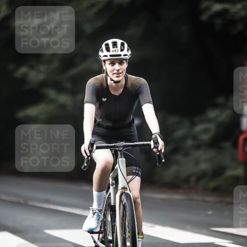 13.09.2026 - Stadtparktriathlon H.Heesch http://msf.ph/oto/10375648 13.09.2026 10:56:42 Radfahren 362, 376, 443, 670, 679 meine-sportfotos.de