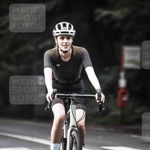 13.09.2026 - Stadtparktriathlon H.Heesch http://msf.ph/oto/10375657 13.09.2026 10:56:43 Radfahren 362, 376, 443, 670, 679 meine-sportfotos.de