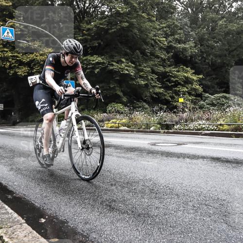 13.09.2026 - Stadtparktriathlon H.Heesch http://msf.ph/oto/10375659 13.09.2026 09:18:08 Radfahren 145, 209 meine-sportfotos.de