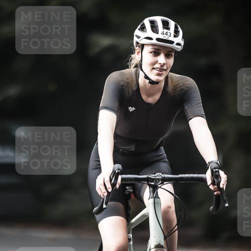 13.09.2026 - Stadtparktriathlon H.Heesch http://msf.ph/oto/10375673 13.09.2026 10:56:43 Radfahren 362, 376, 443, 670, 679 meine-sportfotos.de
