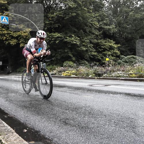 13.09.2026 - Stadtparktriathlon H.Heesch http://msf.ph/oto/10375703 13.09.2026 09:18:31 Radfahren 44, 45, 91, 134, 148, 200 meine-sportfotos.de