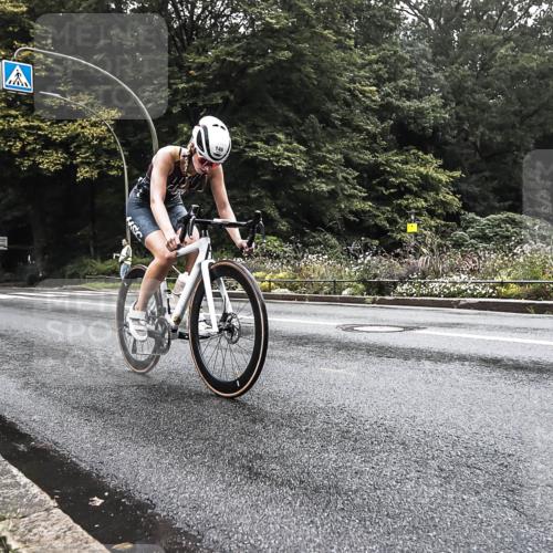 13.09.2026 - Stadtparktriathlon H.Heesch http://msf.ph/oto/10375713 13.09.2026 09:18:32 Radfahren 45, 91, 134, 148, 200 meine-sportfotos.de