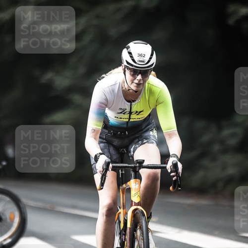 13.09.2026 - Stadtparktriathlon H.Heesch http://msf.ph/oto/10375723 13.09.2026 10:56:49 Radfahren 362, 376, 443 meine-sportfotos.de